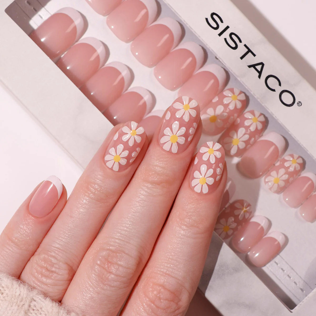 Daisy Daydream - Oval Sustainable Nails - Image 2