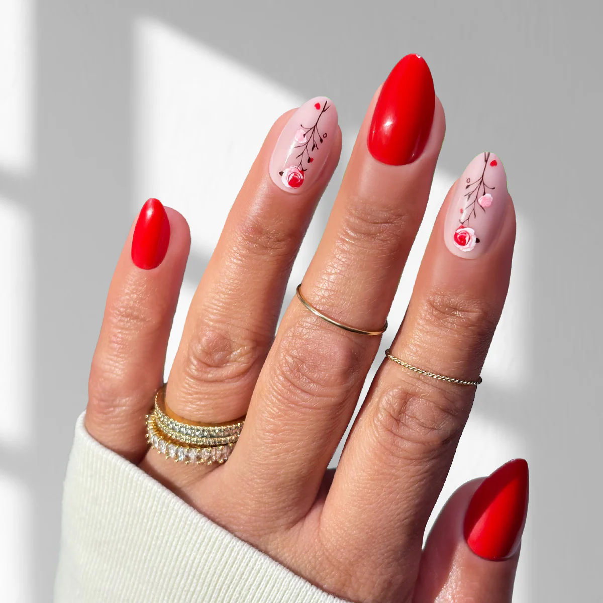 Heartfelt French - Almond Medium - Sustainable Nails