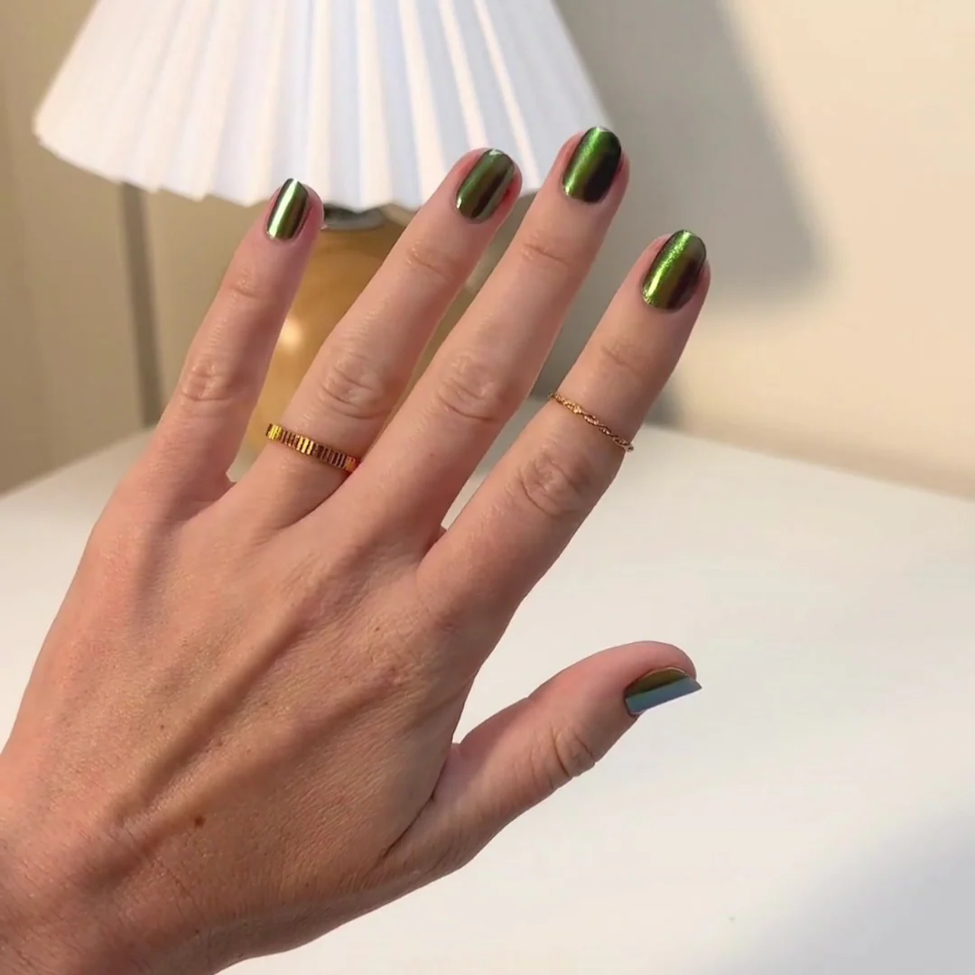 Jade - Shade Shift Metallic Nail Powder - Image 2