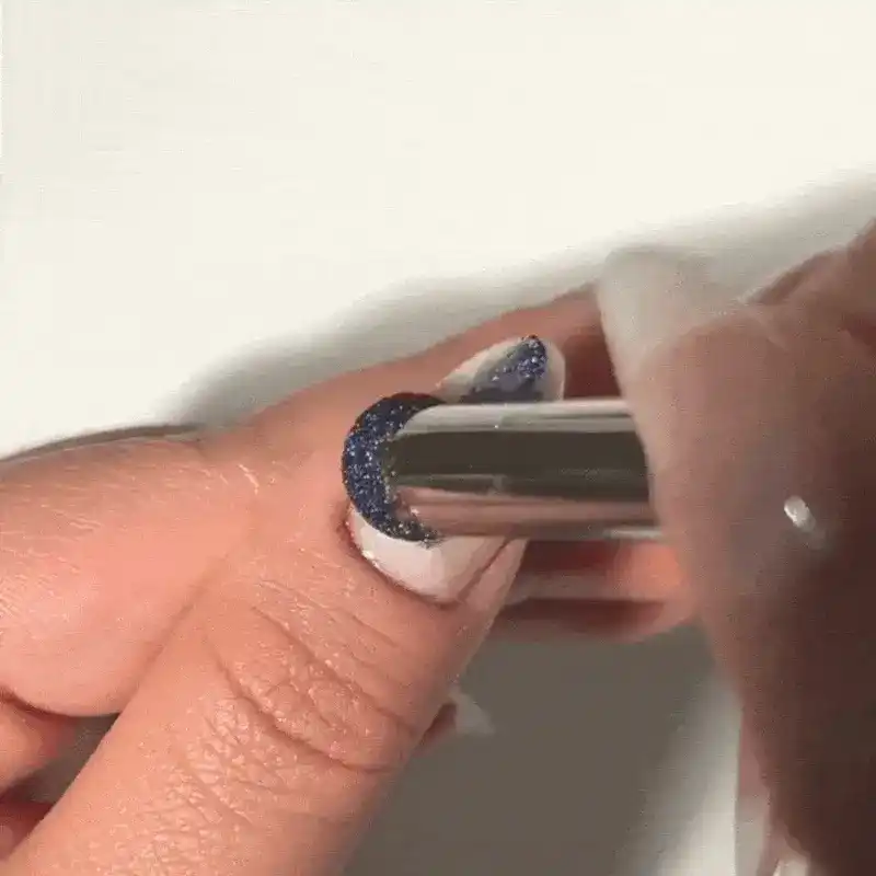 Twilight - Shade Shift Metallic Nail Powder - Image 2